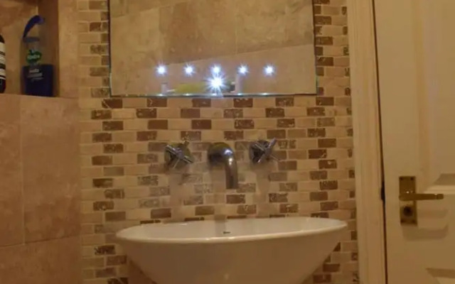 Rees Street II by Onefinestay