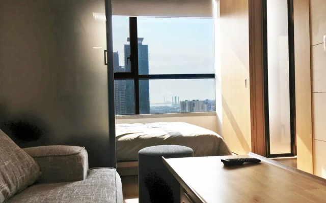 The November Stay in Songdo Honestar