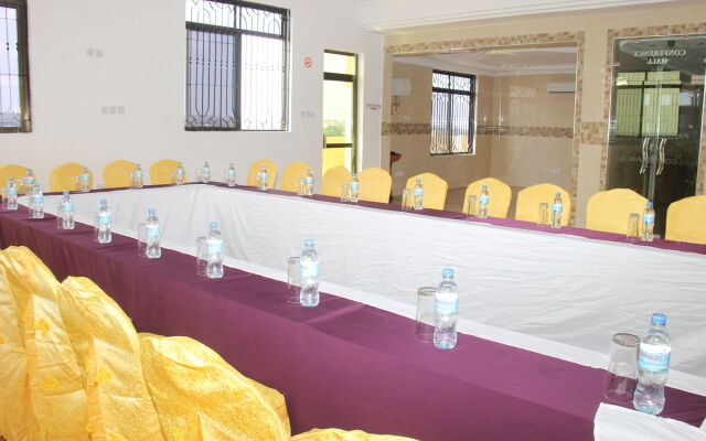 Silver Paradise Hotel