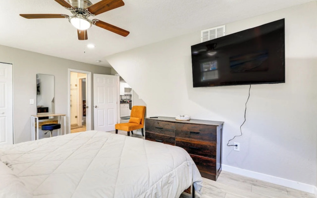 Saltwater Pool & Putting Green: Bradenton Oasis