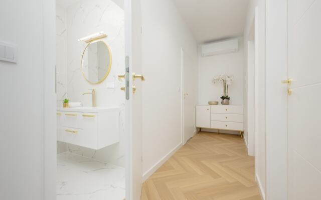 Modern With Parking by Renters Prestige