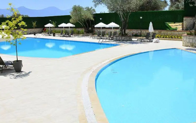 Peninsula Pineclub Boutique Hotel