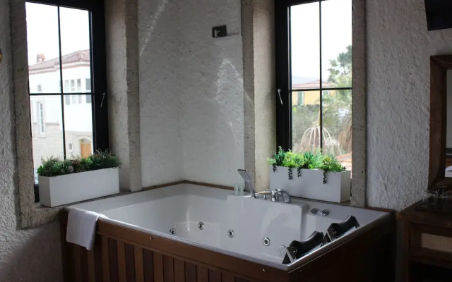 Aura Village Alaçatı