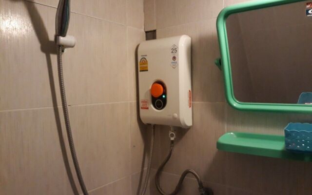 Tawan Shine parkview Resort