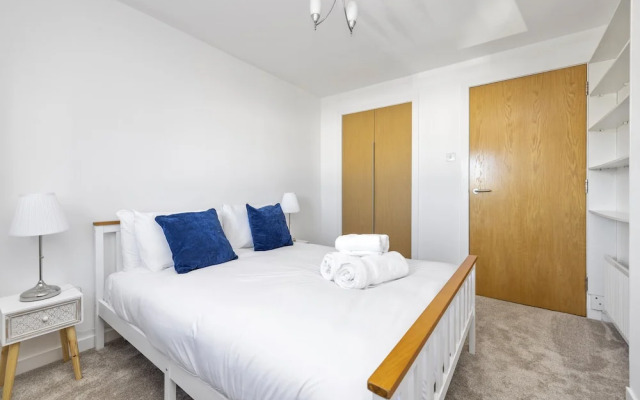 JOIVY Stunning 2-Bed Flat W/ Free Parking