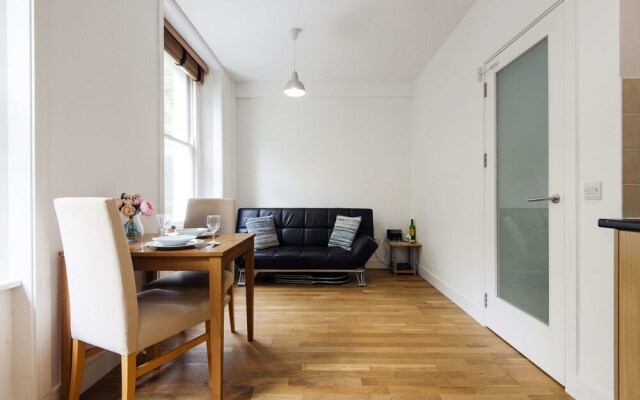 The Gray's Inn Road Apartment - MBL