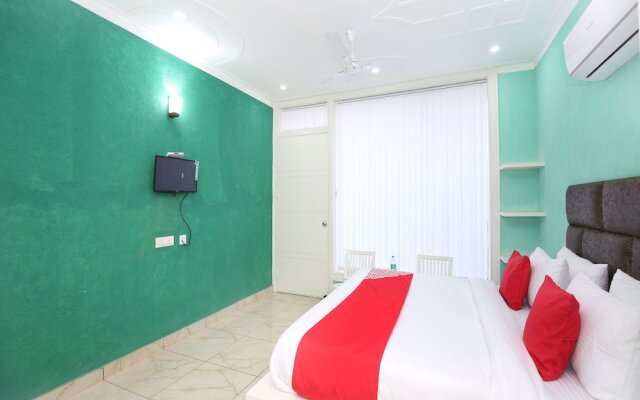 OYO 13130 Dream Nest