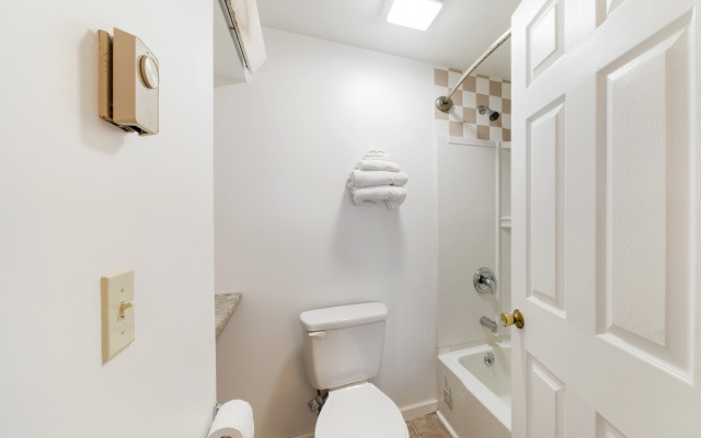 OYO Hotel Starlite Seneca Falls