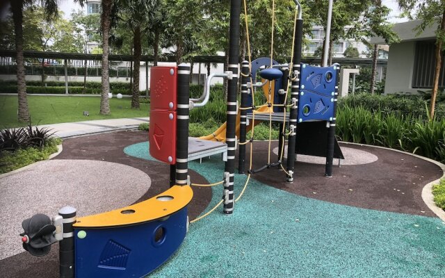 Teega Waterfront - Hello Kitty