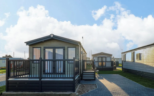 The Sea Lodge