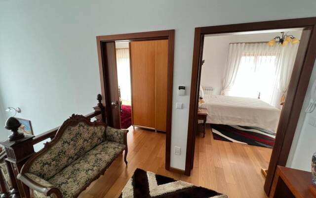 Stunning 4-bed House