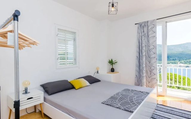 Apartment Konak - Two Bedroom Apartment With Balcony and Sea View