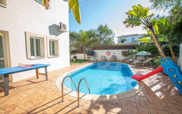 Konnos Beach Villas