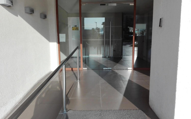 CONDOMINIO GRAN MARINA 2D 2B piscina 5p 604