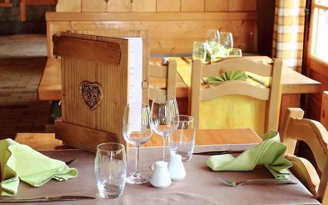 Logis Hotel La Molliniere