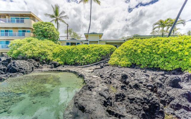 Hale Huna Kai Oceanfront by RedAwning
