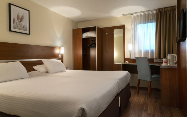 Comfort Hotel Aeroport Lyon St Exupery
