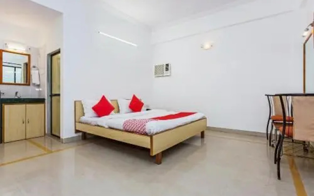 Oyo 24889 Prabhat Plaza
