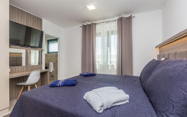 JAZZ at Rova Apartment Sol