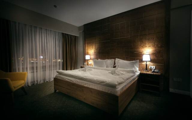 The Square Hotel