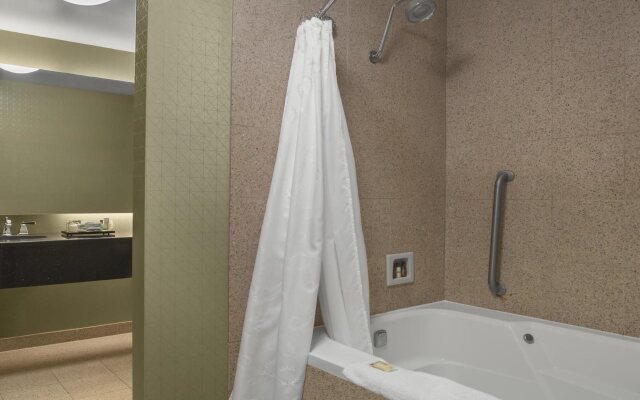 Sheraton Suites Akron Cuyahoga Falls