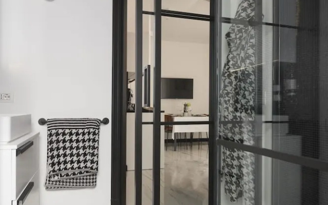 A World Aparts - 12 Viviani