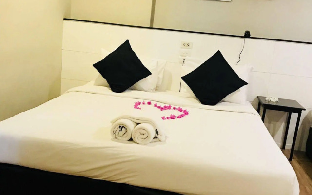 Paragon Inn
