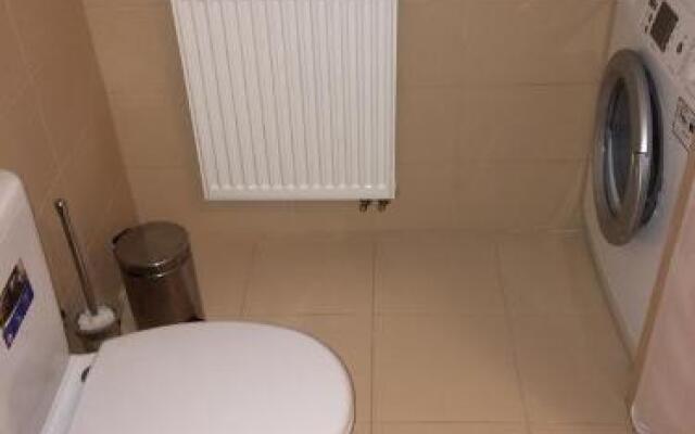 На улице Архитектора Попова