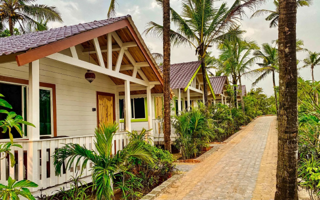 Pele's Fisherman Village
