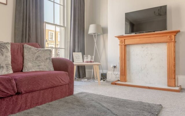 Stunning, Spacious Townhouse Moments From Camden