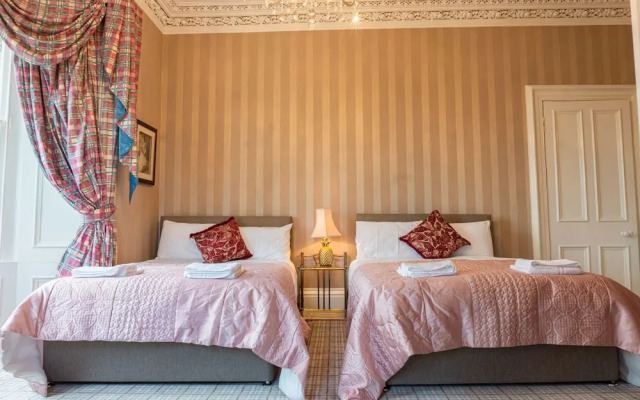 Newton Manor House -7 Bedroom House