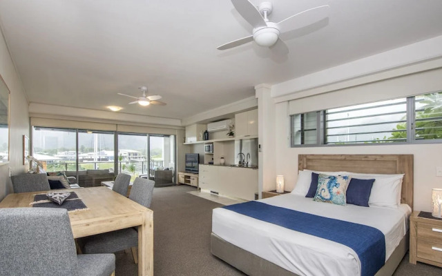 Magnetic Blue Waterfront Apartments