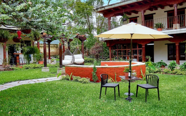Hotel Cacique Real