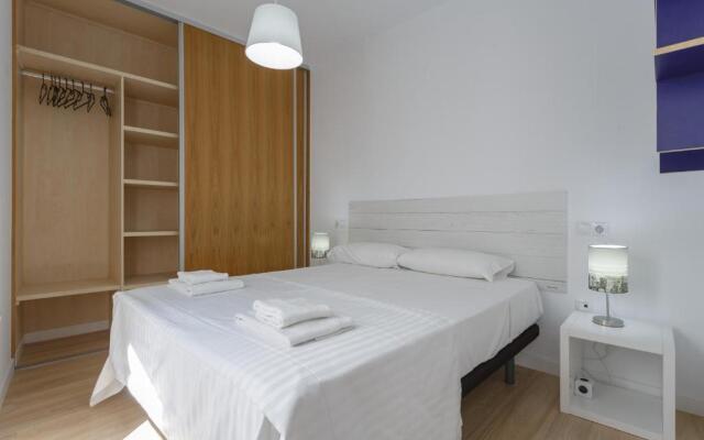 COLON15 Family Home by Cadiz4Rentals