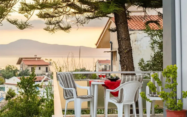 Seaside Family Haven - Avia s Spacious Getaway