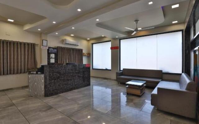 OYO 29107 Hotel The Gulmohar Inn