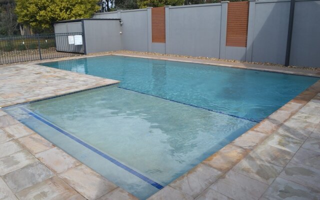 Waterview- Stoneleigh at Yarra