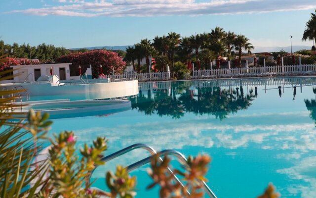 Курортный отель Club Esse Sunbeach