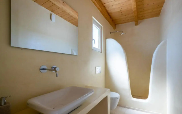 Lorenzo Studios and Suites Paros