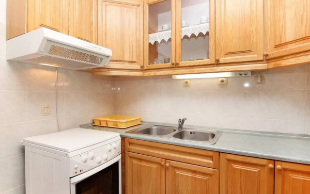 Lovely 2-bedroom Apartment in Poljica