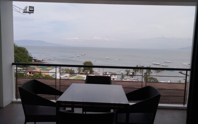 Manarra Seaview Resort