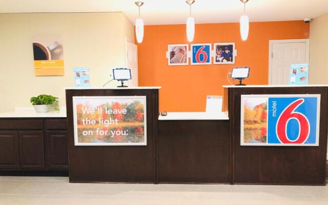 Motel 6-Falls Church, VA - Arlington Boulevard