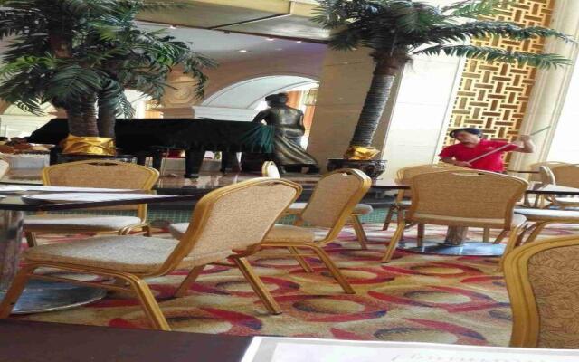 Royal Century Hotel