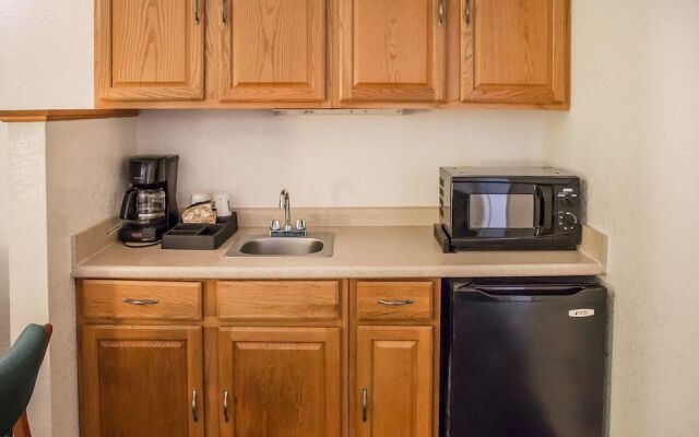 Quality Inn & Suites