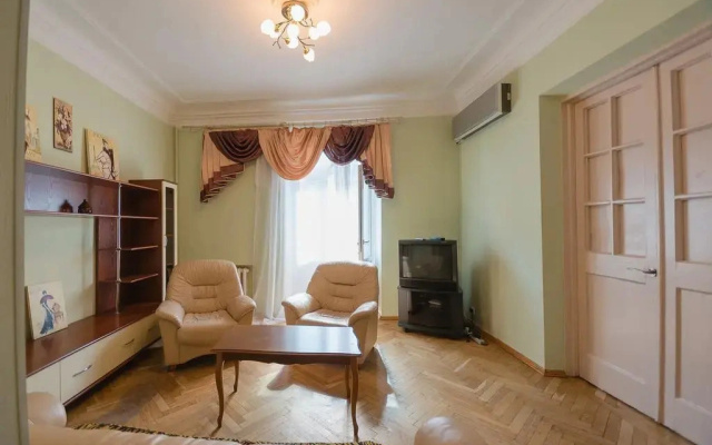 Prorizna Studio Kiev Apartment
