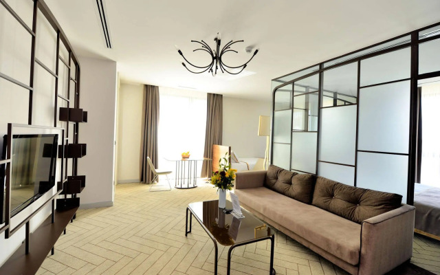 L'onde Business Suites