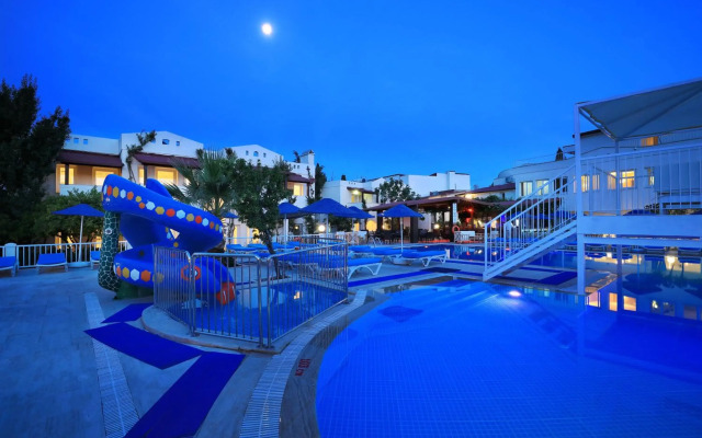 Summer in Garden Suites & Beach Hotel