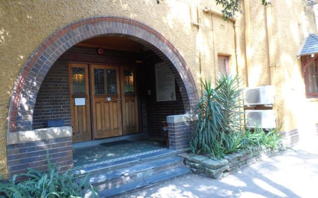 Burwood Bed And Breakfast