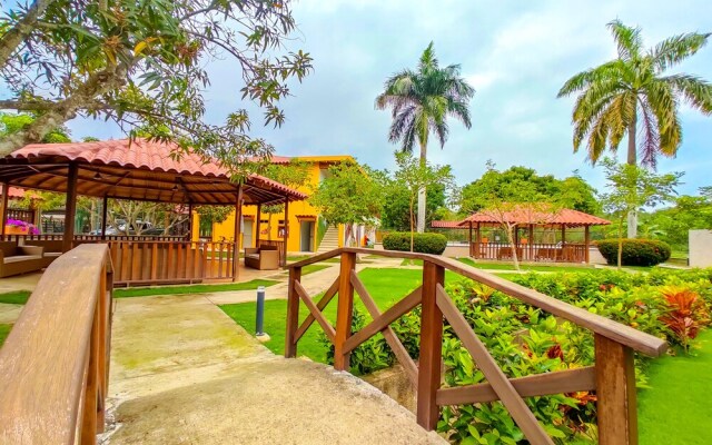 Hotel Senderos del Mar - Hostel