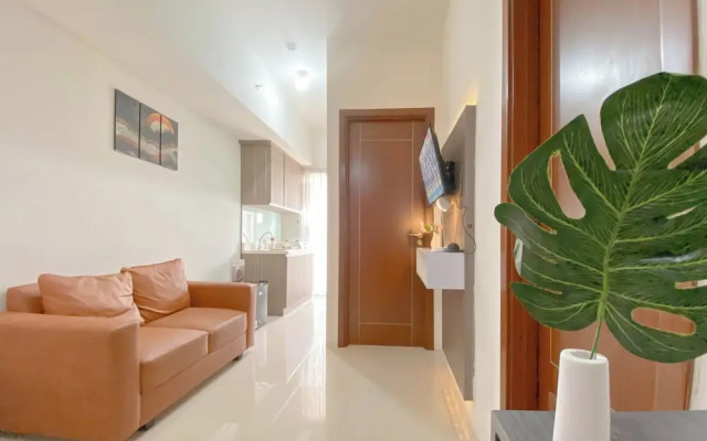 Minimalist 1Br Apartment At Vittoria Residence